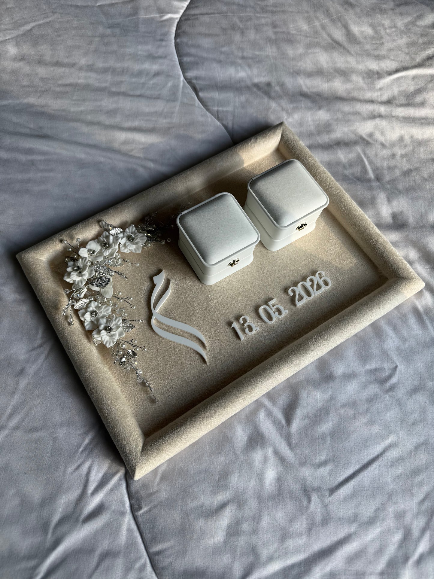 Velvet ring tray