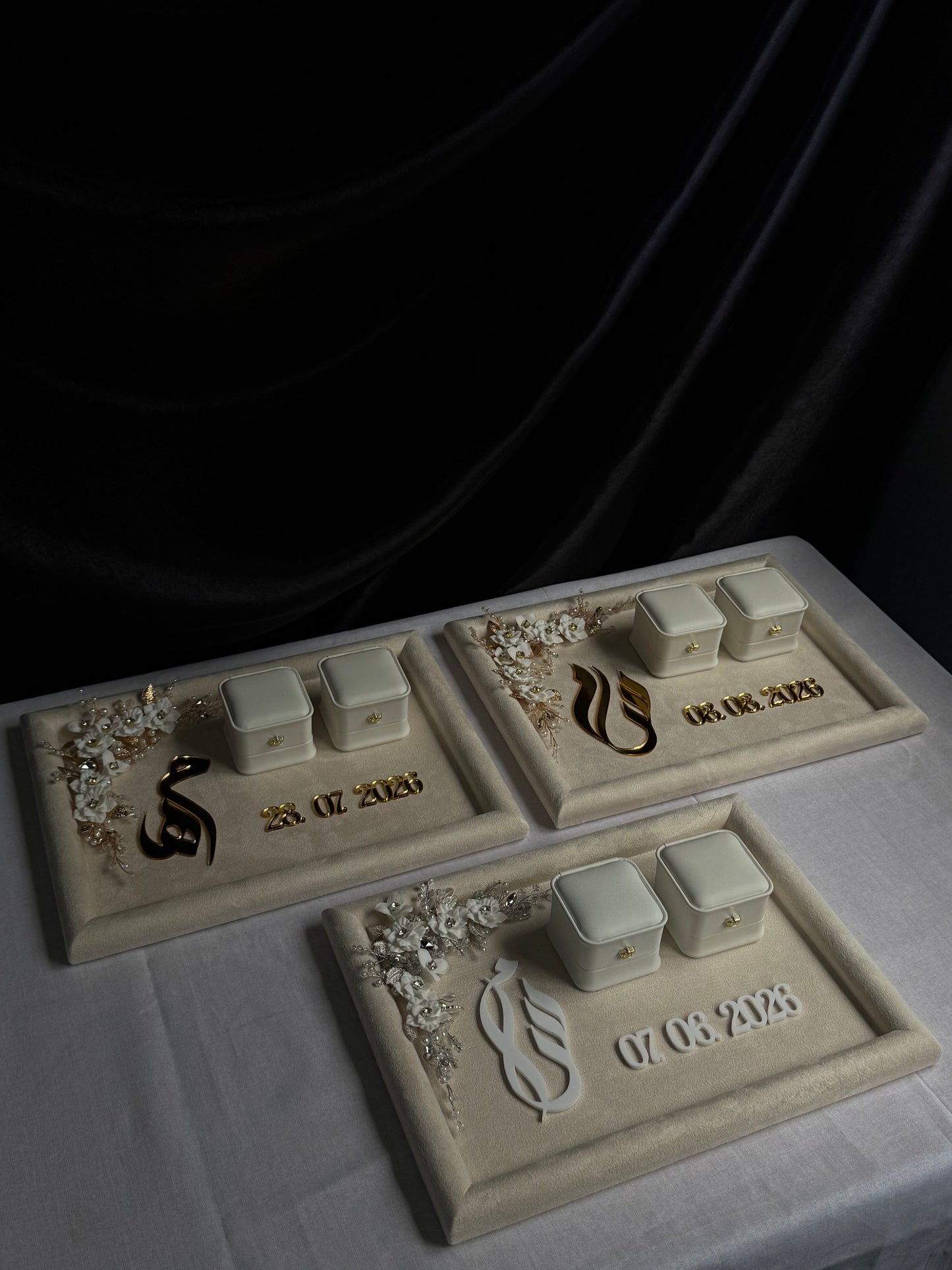 Velvet ring tray